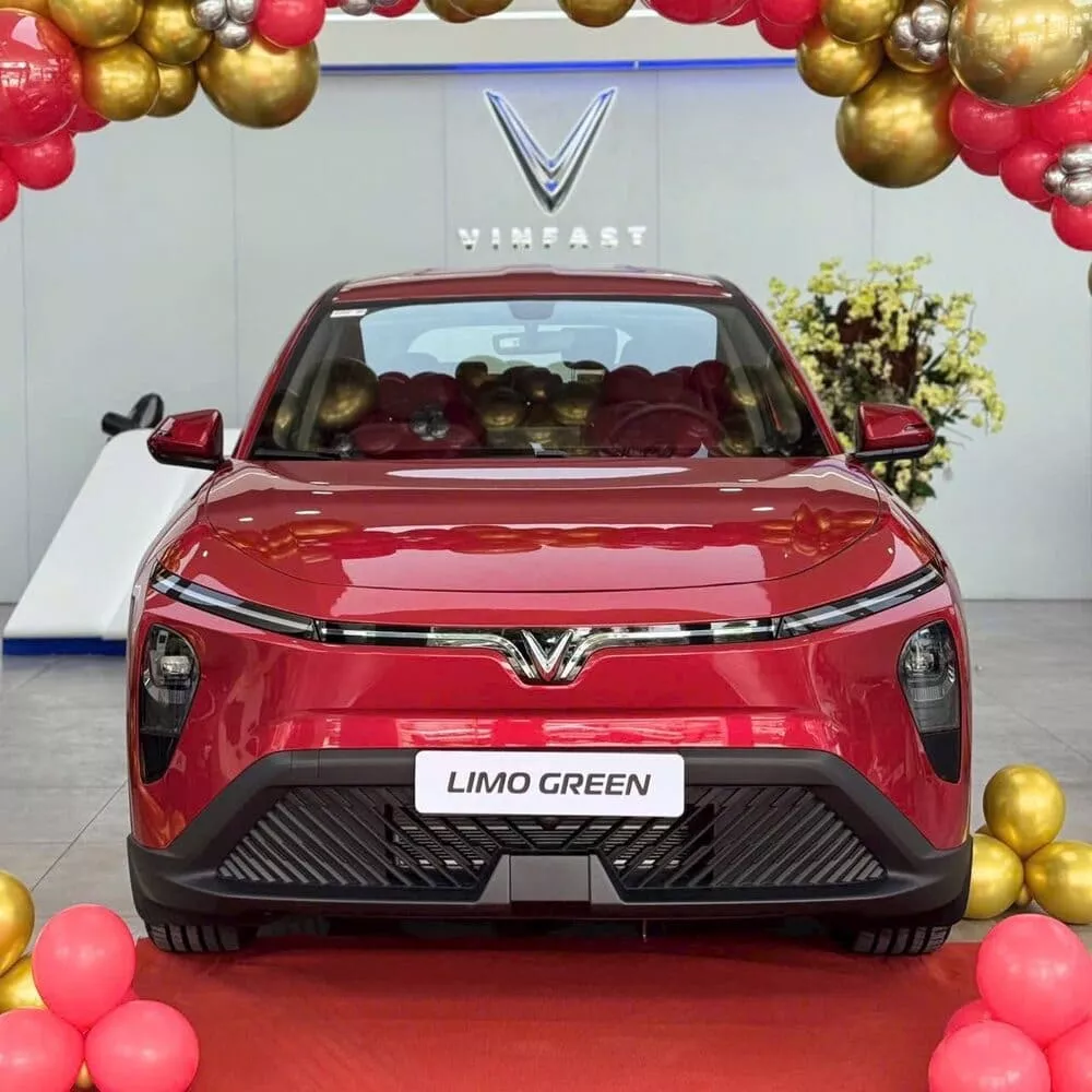Giá xe lăn bánh VinFast Limo Green tháng 1/2026 | Khuyến mãi mới nhất ...